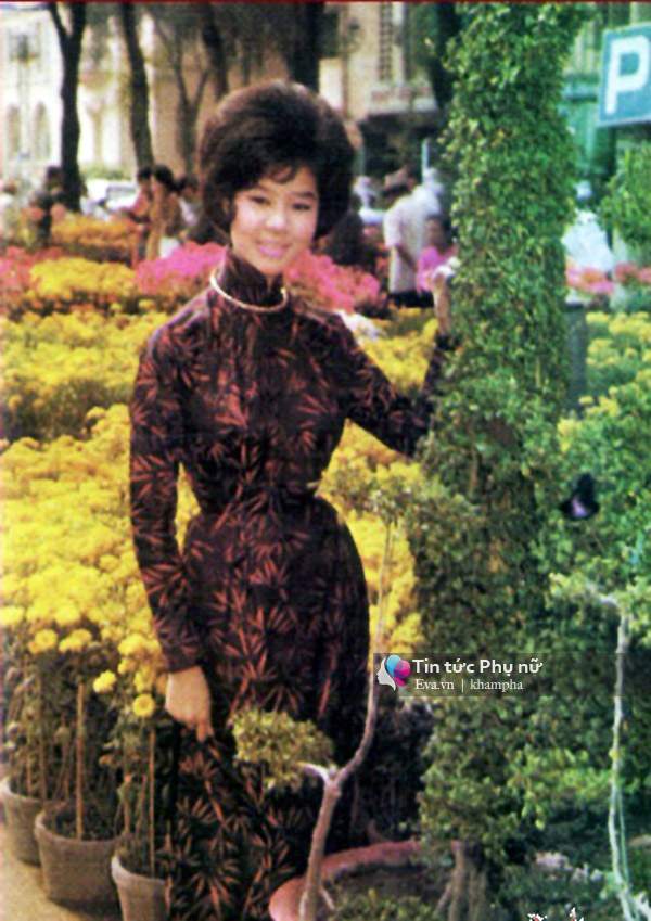 Ảnh hiếm: Thiếu nữ Sài Gòn áo dài e ấp trên đường Nguyễn Huệ 20 năm trước 39