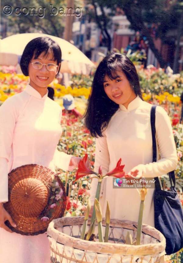 Ảnh hiếm: Thiếu nữ Sài Gòn áo dài e ấp trên đường Nguyễn Huệ 20 năm trước 45