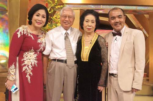Bố mẹ NSND Hồng Vân làm khách mời đặc biệt trong "Vợ chồng son". 15