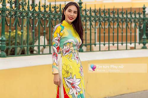 Thủy Tiên diện áo dài xuân cuốn hút trên phố Sài Gòn 42