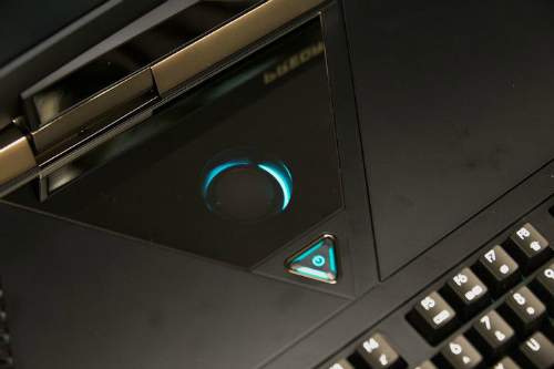 Acer Predator 21X: laptop chơi game màn hình cong đầu tiên 4