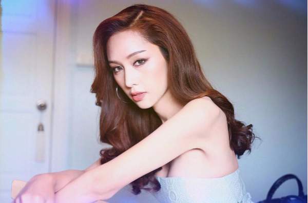 The Face Thái Lan: Fan sốt "xình xịch" vì hai người đẹp chuyển giới xinh hơn hoa hậu 9