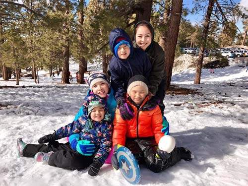 Jennifer Phạm nói gì khi sinh con được gần 2 tháng đã đi trượt tuyết? 3