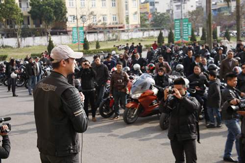 MC Anh Tuấn cùng 100 biker diễu hành mô tô khủng trước show "Trần Lập - Hẹn gặp lại" 9