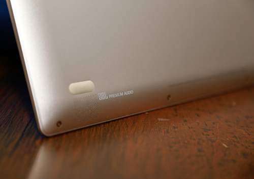 Lenovo Yoga 910: Laptop "biến hình" với màn hình 4K, pin "trâu" 11