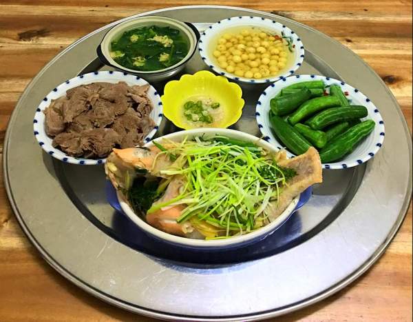 Ghen tị với những mâm cơm hấp dẫn của mẹ Việt xinh đẹp nấu tặng chồng con 51
