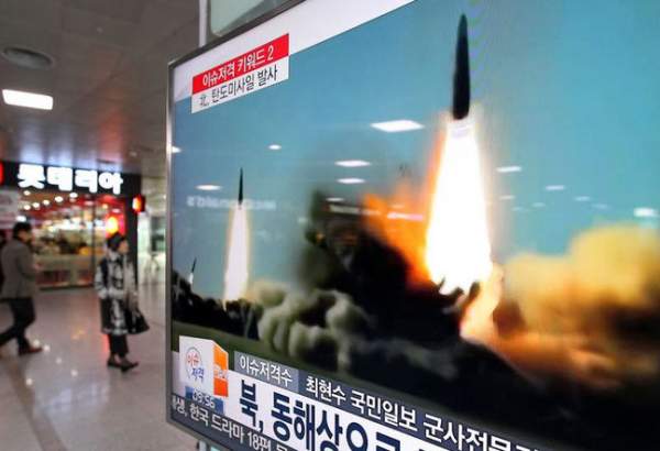 Triều Tiên phóng loạt tên lửa nhằm vào căn cứ quân sự Mỹ 2