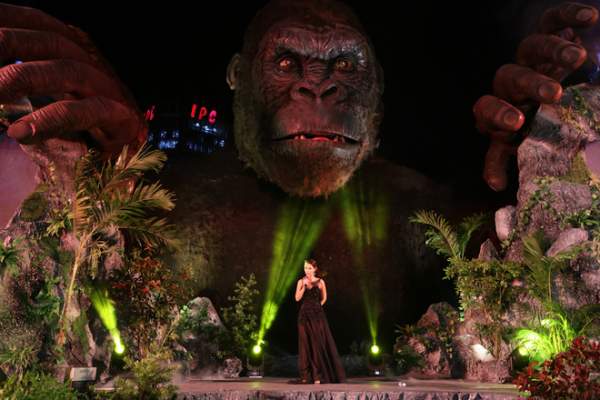 Sân khấu 1 tỷ của phim Kong trước và sau khi cháy rụi 4