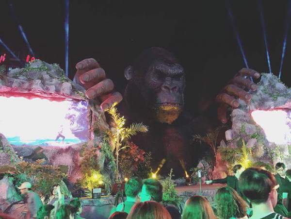 Sân khấu 1 tỷ của phim Kong trước và sau khi cháy rụi 3