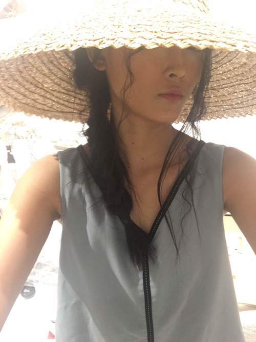 Sao Việt tiết lộ chiếc mũ mọi cô gái đều nên có trong mùa hè này 21