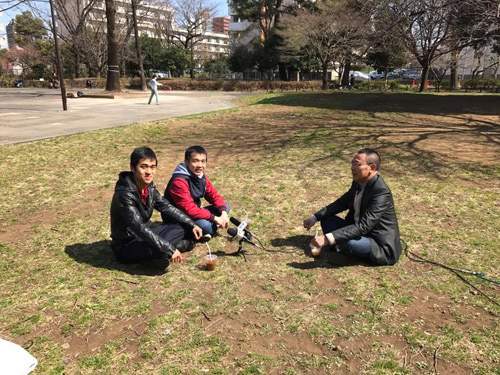 Nhà báo Lại Văn Sâm "cà phê bệt" với hai anh em bán bánh mỳ trên đất Nhật 3