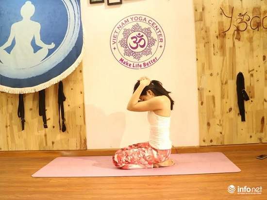 9 bài tập Yoga giúp giảm đau vai gáy cho dân văn phòng 4