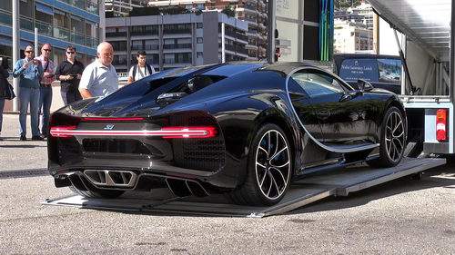Không cần lái thử, vẫn bỏ cả chục tỷ đồng mua Bugatti Chiron 2