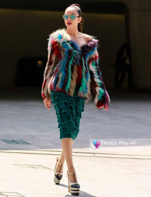 Hoa hậu Sella Trương mặc đồ Việt tỏa sáng rực một góc trời Seoul 3