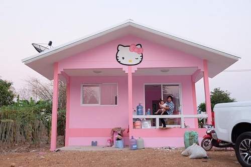 Ngôi nhà Kitty hàng trăm triệu đẹp như mơ bố mẹ xây tặng của bé gái... 3 tuổi 30