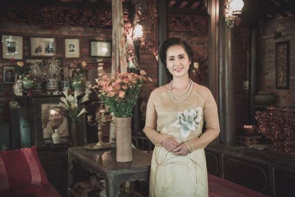 Vẻ đẹp đời thực gây bất ngờ của bà mẹ chồng khét tiếng săm soi nhất Việt Nam 21