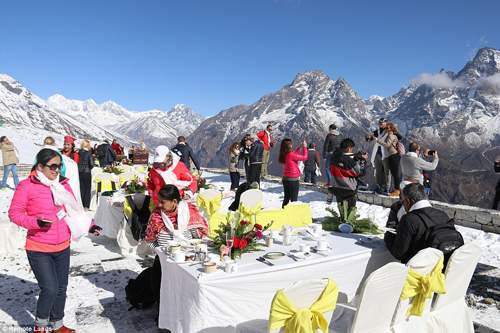 Bữa sáng siêu đắt đỏ dành cho đại gia trên đỉnh Everest 4