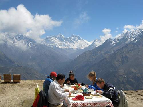 Bữa sáng siêu đắt đỏ dành cho đại gia trên đỉnh Everest 6