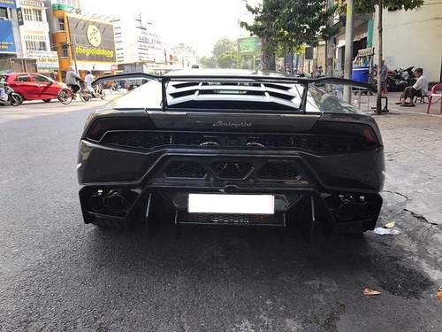 Lamborghini Huracan độ nhiều nhất Việt Nam lại đổi màu 5