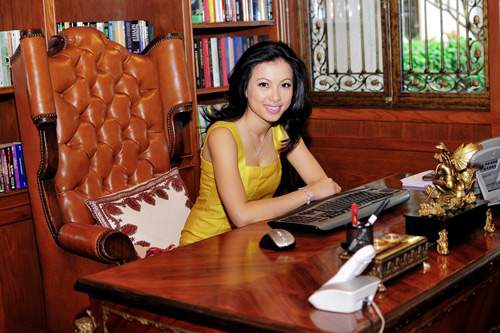 Đọ nhà khủng "mười phân vẹn mười" của hai hoa hậu Việt Nam siêu giàu có 33