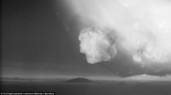 “Đám mây ngày tận thế” khủng khiếp ở vụ thử hạt nhân 1953