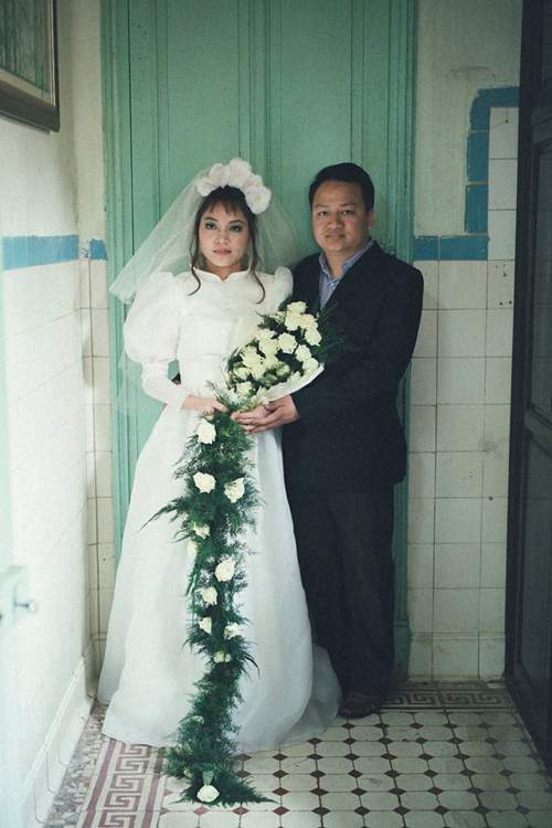 Bộ ảnh cưới xuyên suốt cả thế kỷ của cặp đôi Hà thành 8