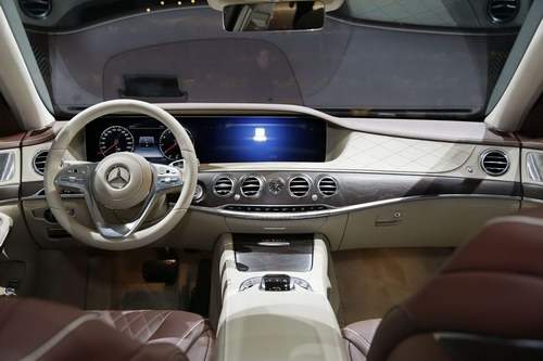 Mercedes dành riêng xe sang Maybach S680 cho Trung Quốc 2