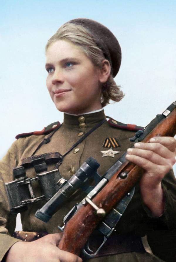 Đội nữ xạ thủ Nga xinh đẹp diệt hàng trăm lính phát xít 7