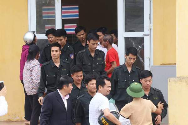 Người dân Đồng Tâm thả 19 cán bộ, cảnh sát cơ động 3