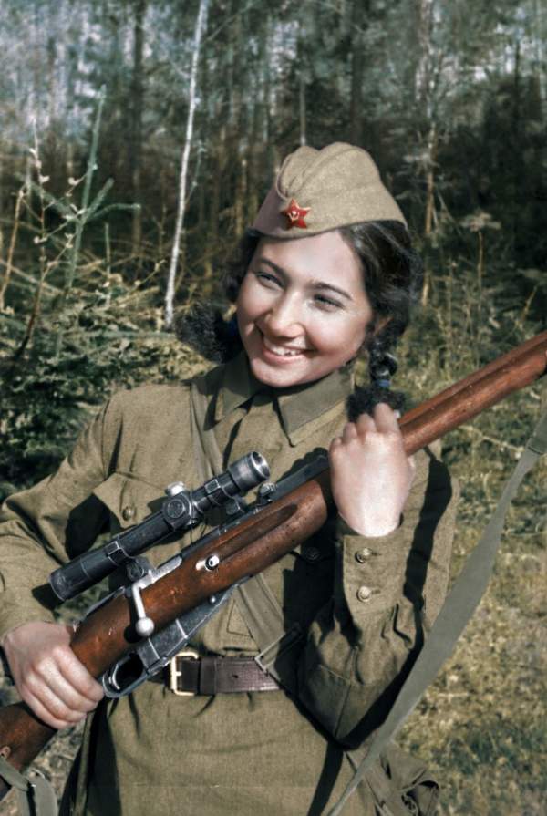 Đội nữ xạ thủ Nga xinh đẹp diệt hàng trăm lính phát xít 10