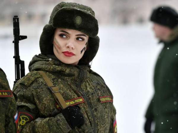Đội nữ xạ thủ Nga xinh đẹp diệt hàng trăm lính phát xít 14