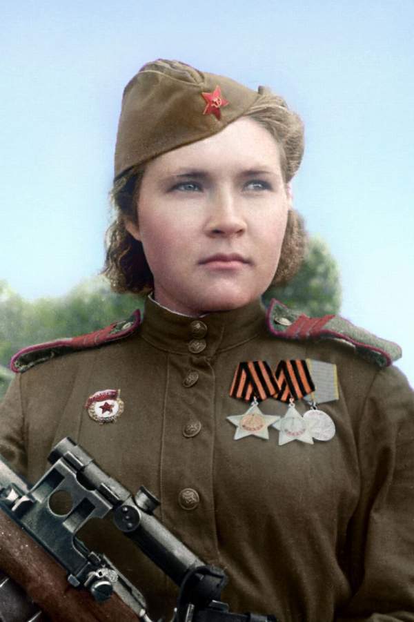 Đội nữ xạ thủ Nga xinh đẹp diệt hàng trăm lính phát xít 13