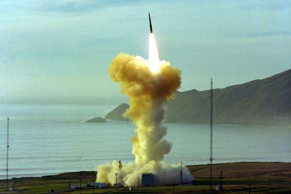 Uy lực tên lửa mạnh nhất thế giới Mỹ "dằn mặt" Triều Tiên 3