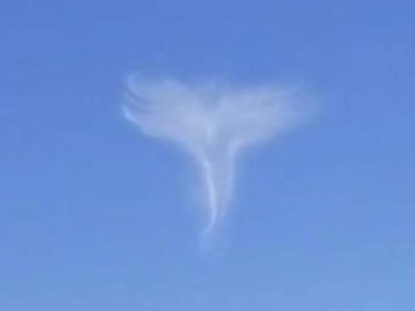 Đám mây hình Chúa Jesus xuất hiện ở nơi sạt lở đất giết 17 người 2