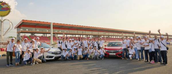 Trải nghiệm trường đua ở Việt Nam với Honda Civic 2017 8