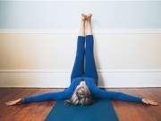 7 tư thế yoga giúp “tút tát” lại vòng 1 khiêm tốn, chảy xệ 26
