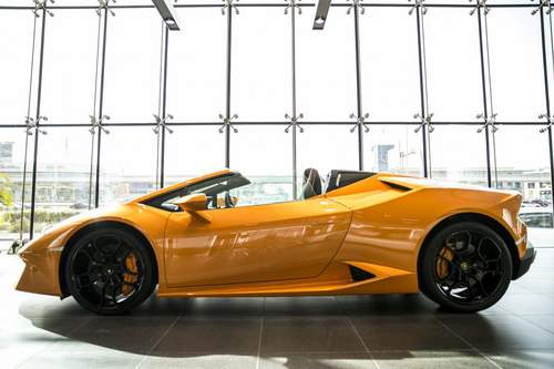 Xem đại lý Lamborghini lớn nhất thế giới đặt tại Dubai 3