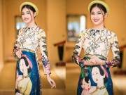 Á hậu Thanh Tú liên tục làm vedette 3 show thời trang tại  Festival Huế 21