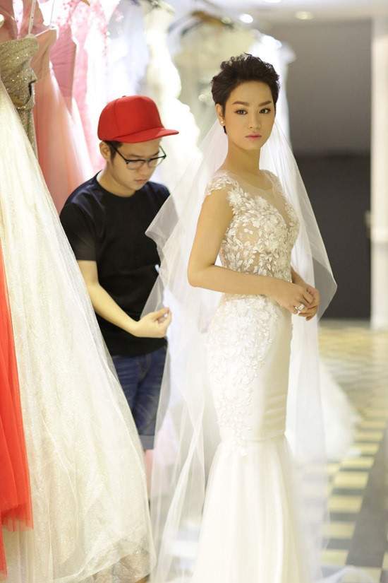 Bí mật đằng sau những mẫu váy cưới đẹp nức lòng của sao Việt 18