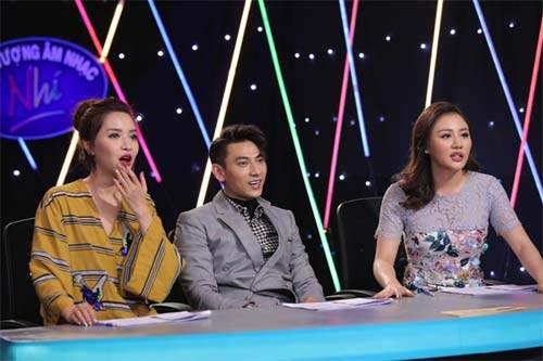 TV Show: Ngọc Sơn tức giận vì bị Quang Lê chen ngang; Cô bé khiếm thị "gây sốt" 9