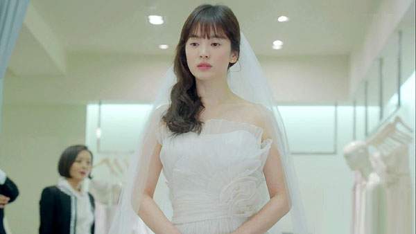 Vì quá đẹp, nhiều mỹ nhân Hàn bị cô dâu "dè chừng" khi mời tới đám cưới 42