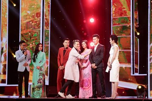 TV Show: Tranh cãi vì Mỹ Linh khen Quốc Thiên hơn Sơn Tùng; Hương Giang Idol bị tẩy chay 33