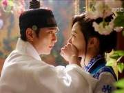 "Mặt nạ quân vương": Yoo Seung Ho và Kim So Hyun có nụ hôn trán "tình như cái bình" 34