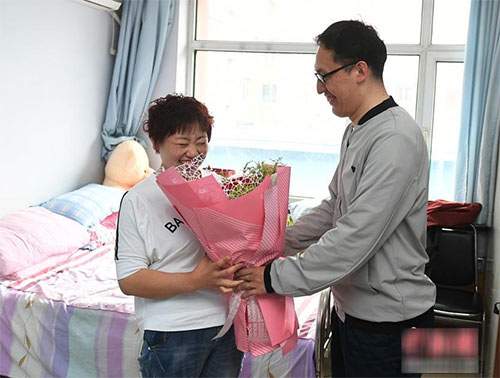 Tình mới ngọt ngào của mẹ đơn thân từng tăng 190kg vì suy sụp sau ly hôn 6