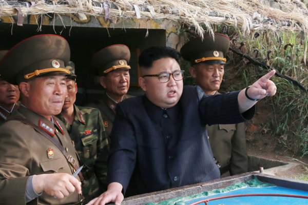 Kim Jong-un lệnh sẵn sàng bất cứ khi nào Mỹ "dội bão lửa" 2