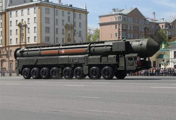 Nga tăng cường sức mạnh với tên lửa xuyên thủng lá chắn Mỹ 2