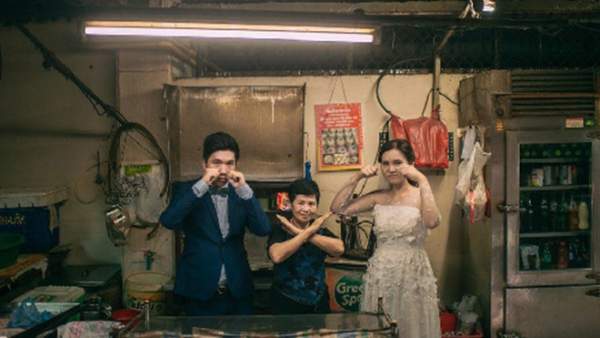 Cặp đôi Thái gây sốt vì chụp ảnh cưới với muôn kiểu món ăn 8