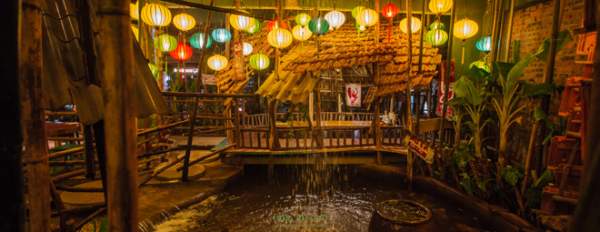 Kiệt tác khu ẩm thực ‘ven sông’ đẹp mê hồn giữa trung tâm Hà Nội.