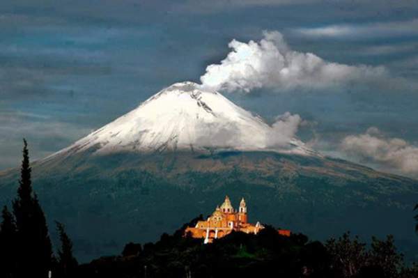 Khám phá 10 núi lửa hoạt động mạnh và nguy hiểm nhất thế giới 4
