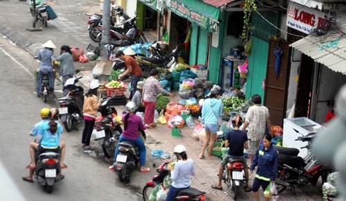 Nóng 24h qua: “Quái vật” 300 tấn đặt mũi khoan đầu tiên xuyên lòng đất Sài Gòn 4